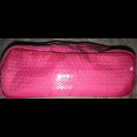 💗VICTORIAS SECRET POUCH💗 - Picture 3 of 8